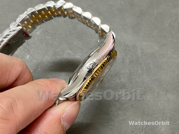 Rolex Datejust 126233 Champagne Diamond Dial Fluted Bezel 36MM Unisex Replica Watch