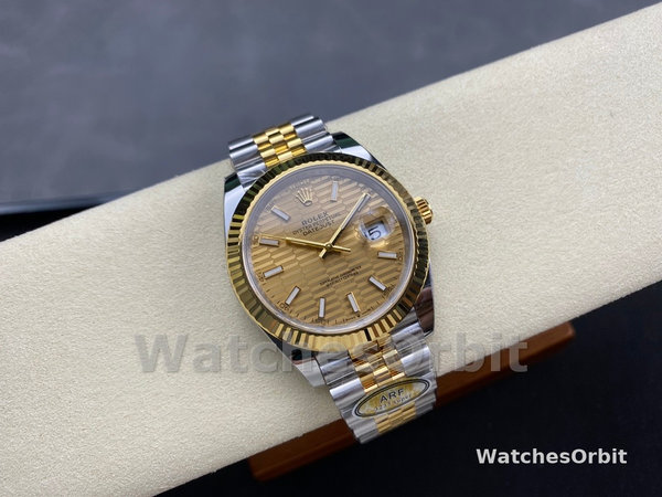 Rolex Datejust 41 126333 Golden Fluted Motif Champagne Dial