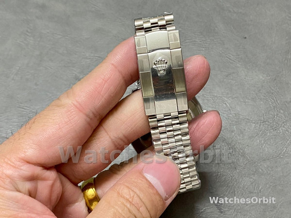 Rolex Datejust 41mm Pre owned Blue Motif Dial Jubilee Bracelet 126334