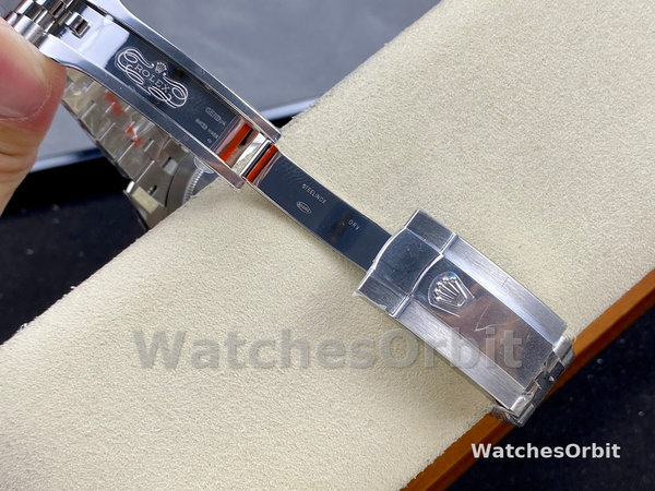 Rolex Datejust 41mm Stainless Steel 126300 0006 White Index Jubilee