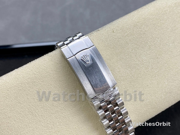 Rolex Datejust 41mm Stainless Steel 126334 0004 Silver Index Jubilee Mens Watch