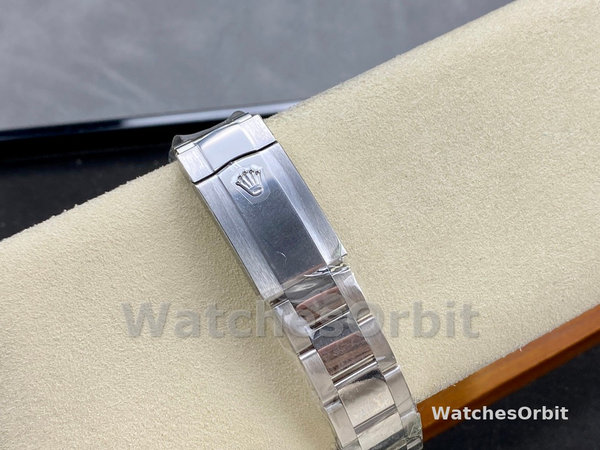 Rolex Datejust 41mm Steel Oyster Bracelet Smooth Bezel 126300 0021