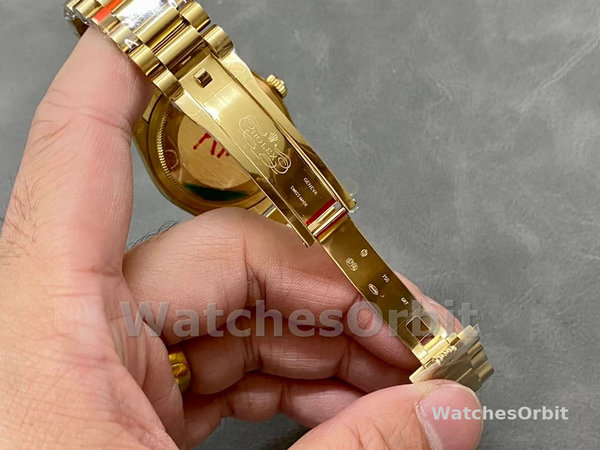 Rolex Day-Date 118208 Yellow Gold White Dial Roman Numeral 36mm Unisex Replica Watch