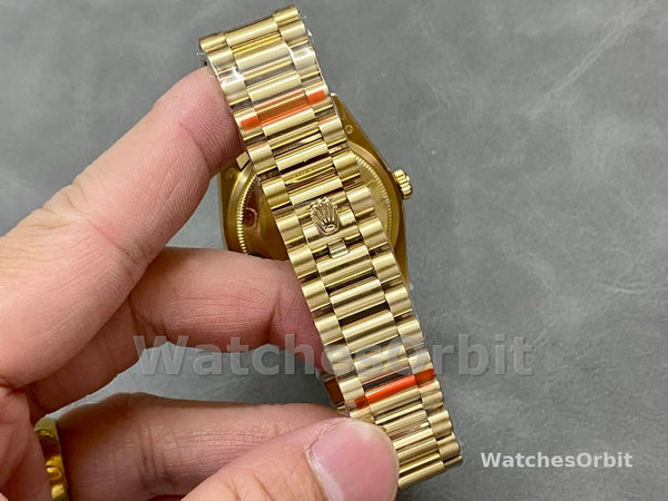 Rolex Day-Date 118208 Yellow Gold White Dial Roman Numeral 36mm Unisex Replica Watch