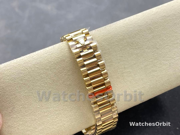 Rolex Day-Date 118238 Yellow Gold Green Diamond Pave Dial 36mm Unisex Replica Watch
