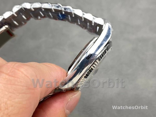 Rolex Day-Date 128239 Blue Ombre Diamond Dial 36MM Unisex Replica Watch