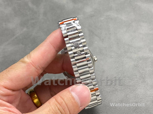 Rolex Day-Date 128239 Blue Ombre Diamond Dial 36MM Unisex Replica Watch
