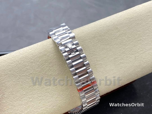 Rolex Day-Date 228236 0012 Fluted Bezel Ice Blue Dial 40MM Mens Replica Watch