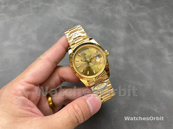 Rolex Day-Date 228238 Champagne Diamond Dial Fluted Bezel 40mm Mens Replica Watch