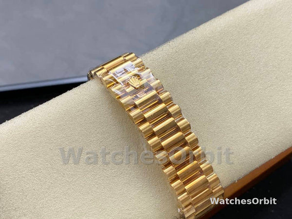 Rolex Day-Date 228238 Silver Roman Dial Fluted Bezel 40mm Mens Replica Watch