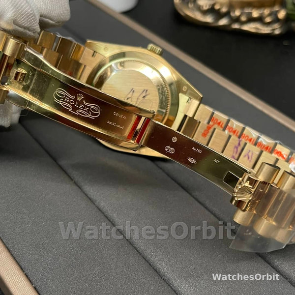 Rolex Day-Date 228238 White Roman Dial Fluted Bezel 40mm Mens Replica Watch