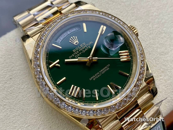 Rolex Day Date 40 18K Yellow Gold Green Dial Diamond Bezel M228348RBR 0040 Men's Watch