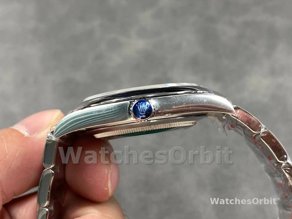 Rolex Oyster Perpetual 41mm Smooth Bezel Oyster Bracelet Silver Dial 124300 0001