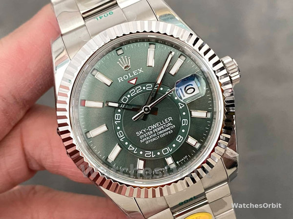 Rolex Sky-Dweller 336934 Fluted Bezel Green Dial 42MM Mens Replica Watch