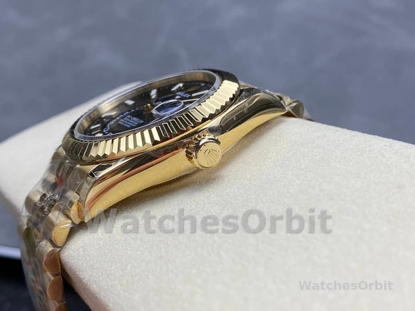 Rolex Sky Dweller 42mm18 kt Yellow Gold Black Dial m336938 0005